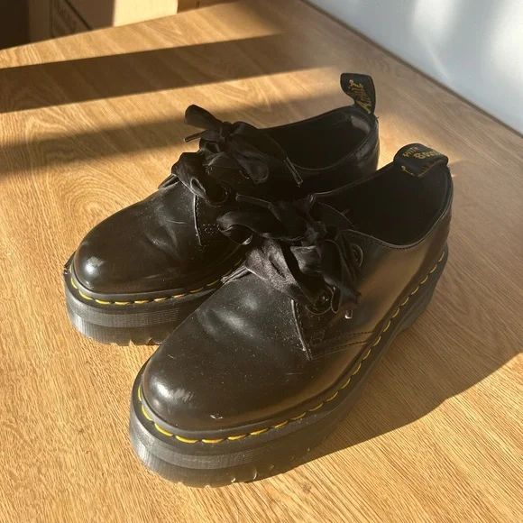 Dr. Martens | Shoes | Holly Platform Docs W Ribbon Laces  display picture 2
